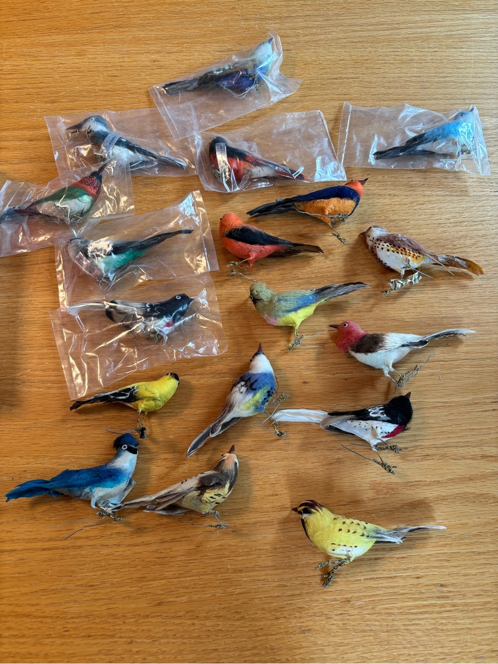 Vtg Lot of 18 Feathered Artificial Birds Flocked Hong Kong Holiday Craft/Decor